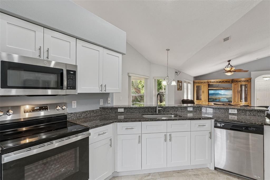 For Sale: $485,000 (4 beds, 3 baths, 2016 Square Feet)