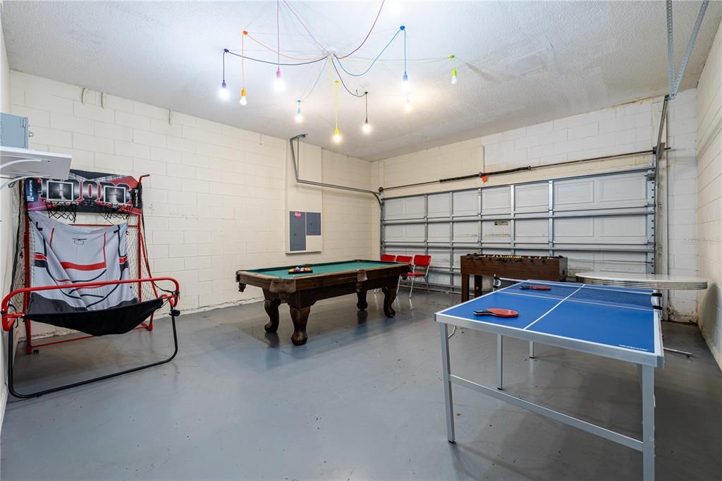 For Sale: $535,000 (7 beds, 4 baths, 3082 Square Feet)