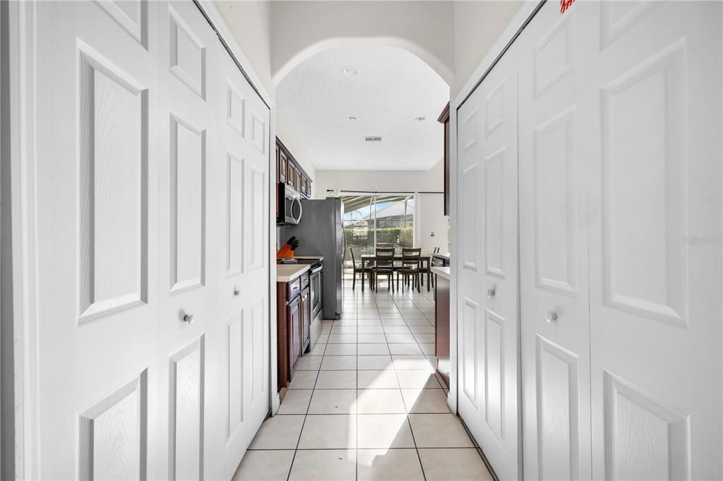 For Sale: $535,000 (7 beds, 4 baths, 3082 Square Feet)