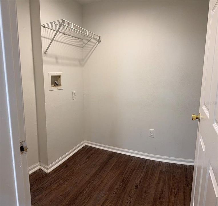 For Sale: $270,000 (3 beds, 2 baths, 1187 Square Feet)