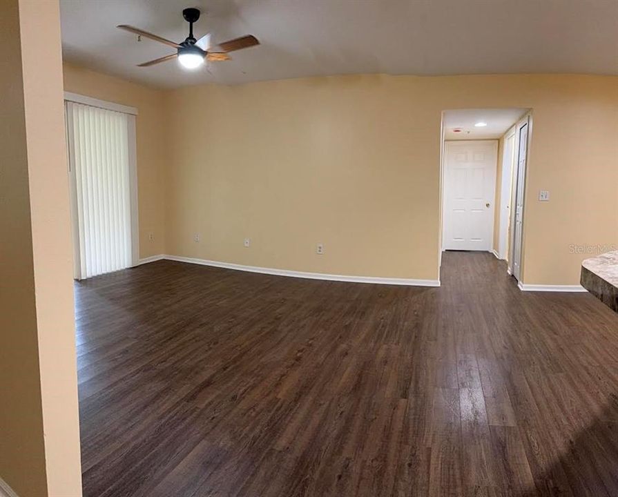 For Sale: $270,000 (3 beds, 2 baths, 1187 Square Feet)