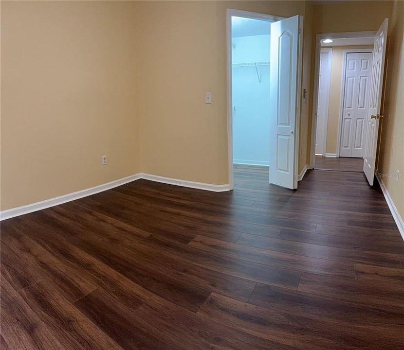 For Sale: $270,000 (3 beds, 2 baths, 1187 Square Feet)