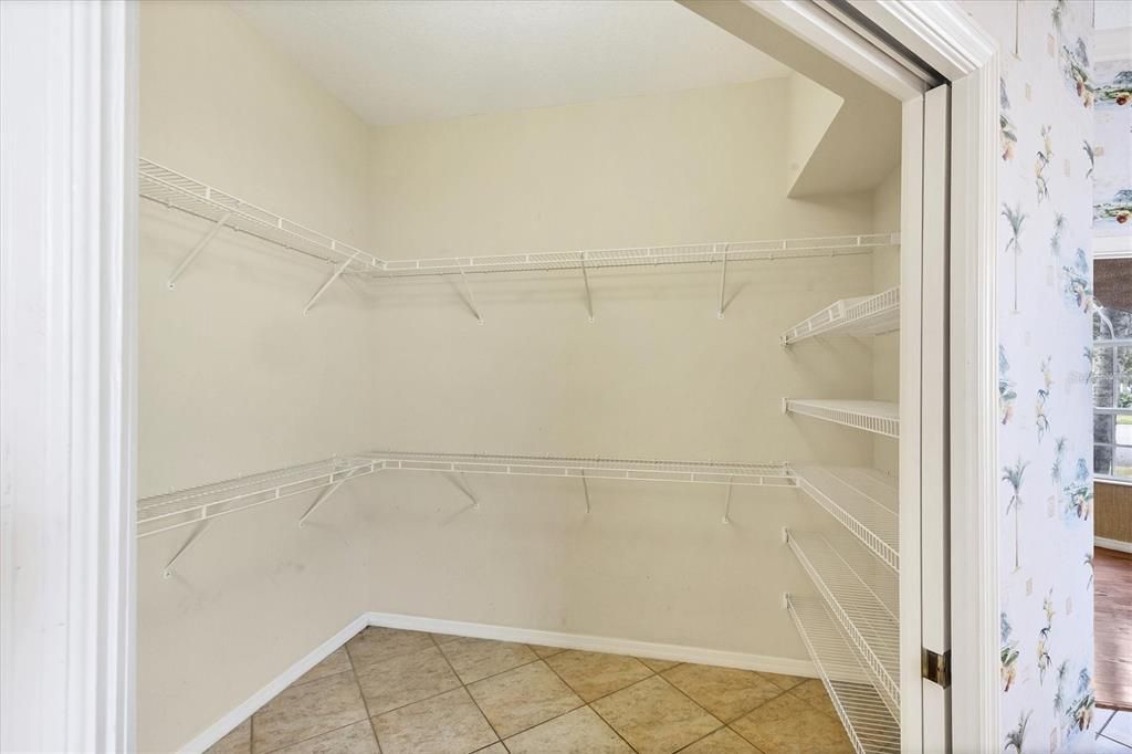 待售: $469,900 (4 贝兹, 3 浴室, 2431 平方英尺)