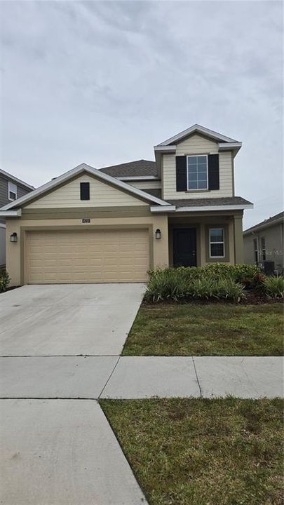 出租: $2,690 (5 贝兹, 2 浴室, 2370 平方英尺)