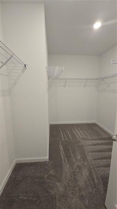 出租: $2,690 (5 贝兹, 2 浴室, 2370 平方英尺)