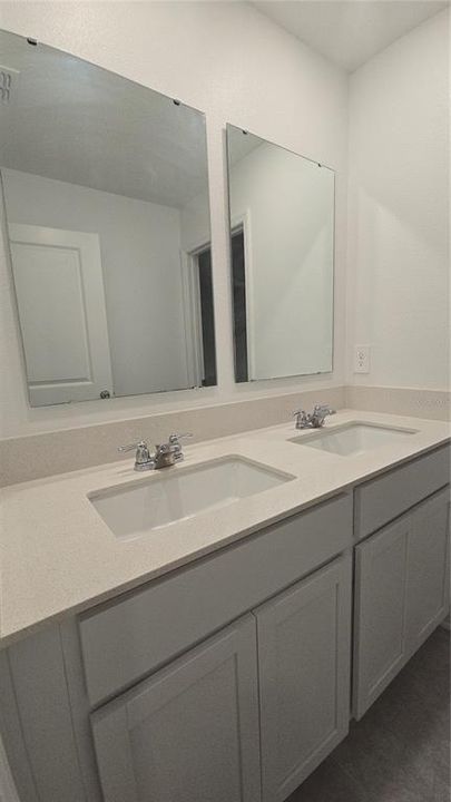 出租: $2,690 (5 贝兹, 2 浴室, 2370 平方英尺)