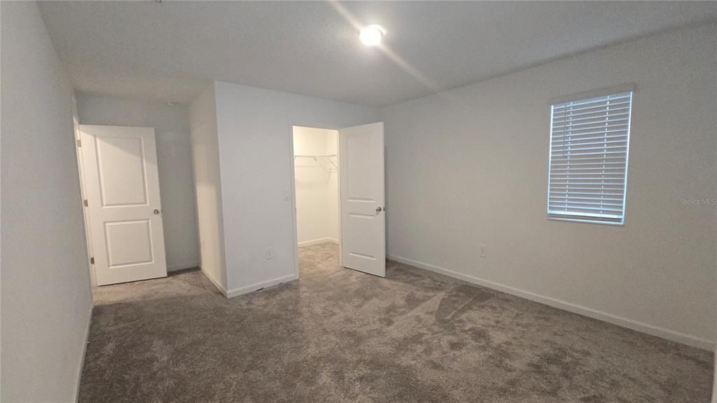 出租: $2,690 (5 贝兹, 2 浴室, 2370 平方英尺)