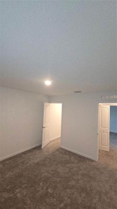 出租: $2,690 (5 贝兹, 2 浴室, 2370 平方英尺)