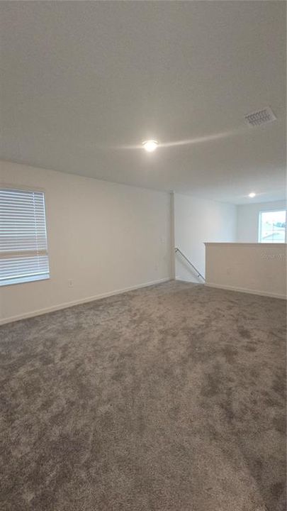 出租: $2,690 (5 贝兹, 2 浴室, 2370 平方英尺)