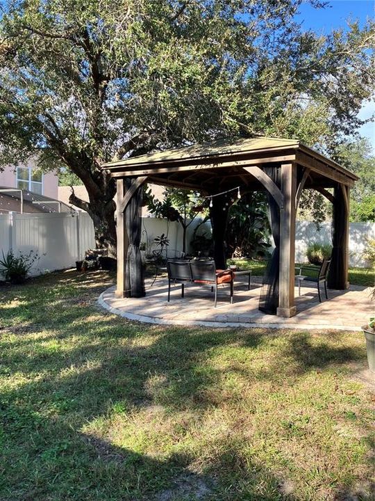 En Venta: $499,000 (4 camas, 2 baños, 2158 Pies cuadrados)