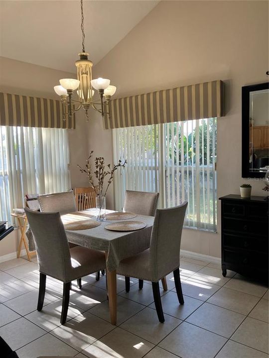 En Venta: $499,000 (4 camas, 2 baños, 2158 Pies cuadrados)