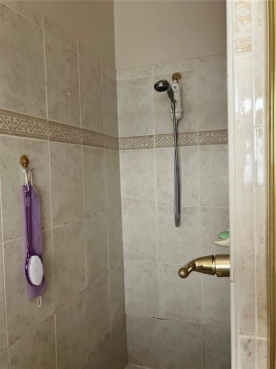 En Venta: $499,000 (4 camas, 2 baños, 2158 Pies cuadrados)