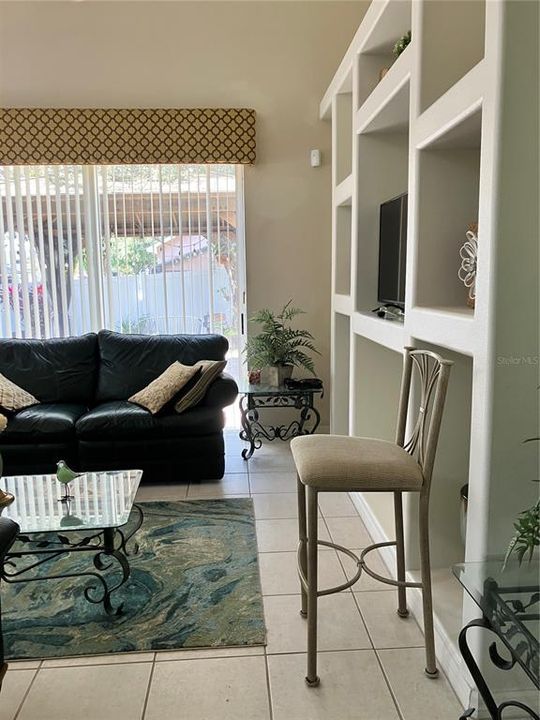 En Venta: $499,000 (4 camas, 2 baños, 2158 Pies cuadrados)