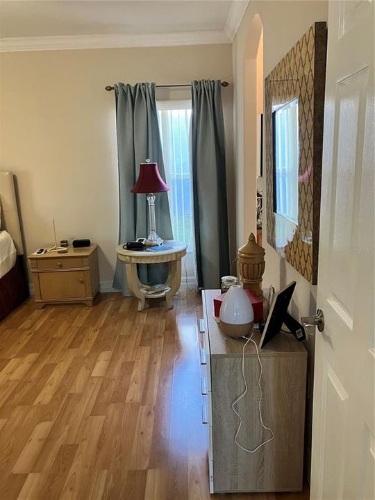 En Venta: $499,000 (4 camas, 2 baños, 2158 Pies cuadrados)