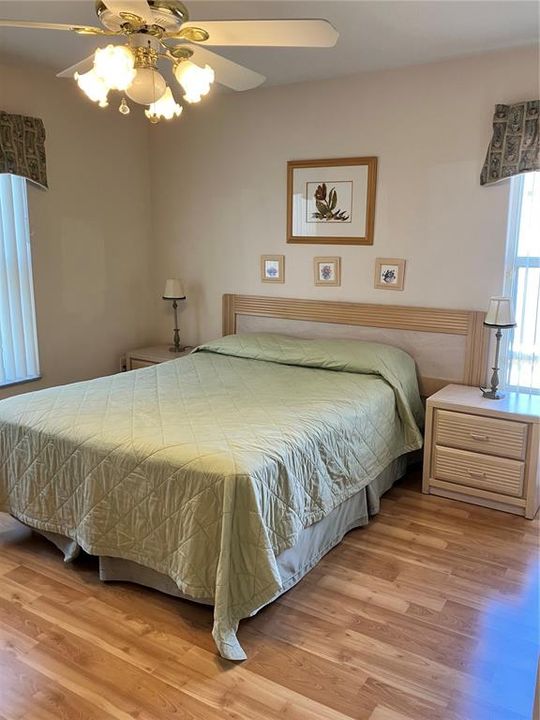 En Venta: $499,000 (4 camas, 2 baños, 2158 Pies cuadrados)