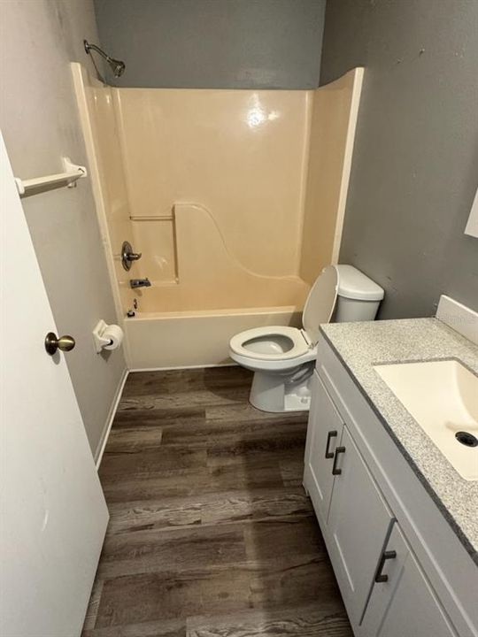 En Renta: $1,350 (2 camas, 1 baños, 1049 Pies cuadrados)