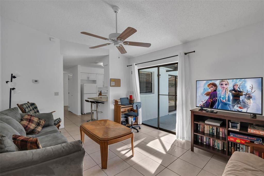 En Venta: $399,900 (3 camas, 2 baños, 1486 Pies cuadrados)