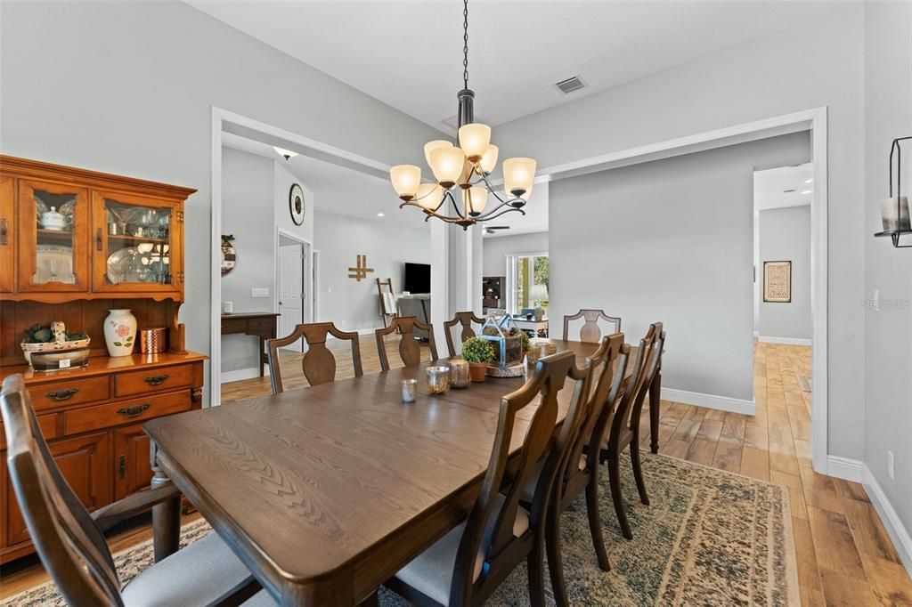 En Venta: $850,000 (4 camas, 3 baños, 2646 Pies cuadrados)