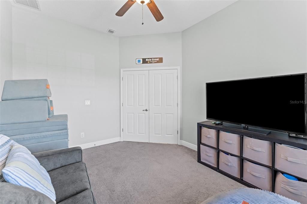 En Venta: $850,000 (4 camas, 3 baños, 2646 Pies cuadrados)