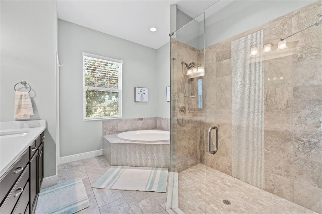 En Venta: $850,000 (4 camas, 3 baños, 2646 Pies cuadrados)