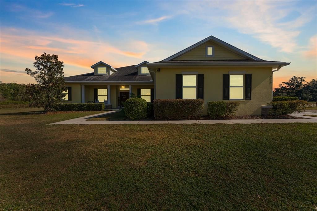 En Venta: $850,000 (4 camas, 3 baños, 2646 Pies cuadrados)