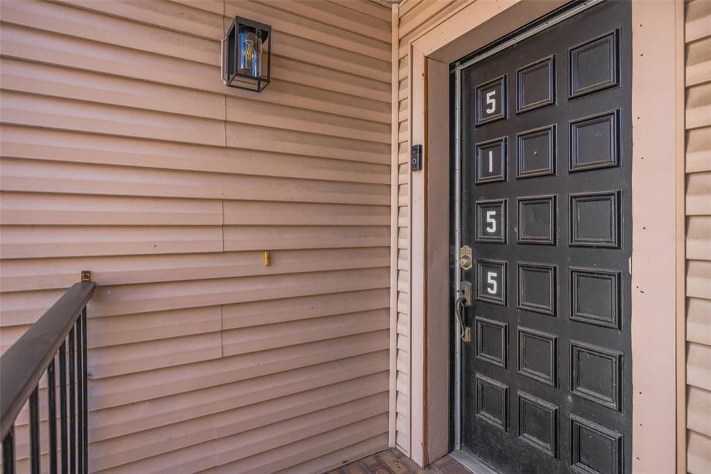 待售: $165,000 (1 贝兹, 1 浴室, 975 平方英尺)