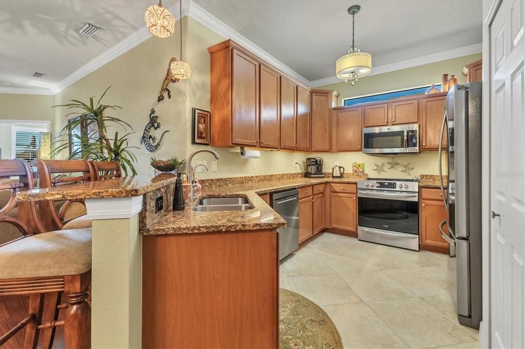 待售: $377,000 (2 贝兹, 2 浴室, 1572 平方英尺)