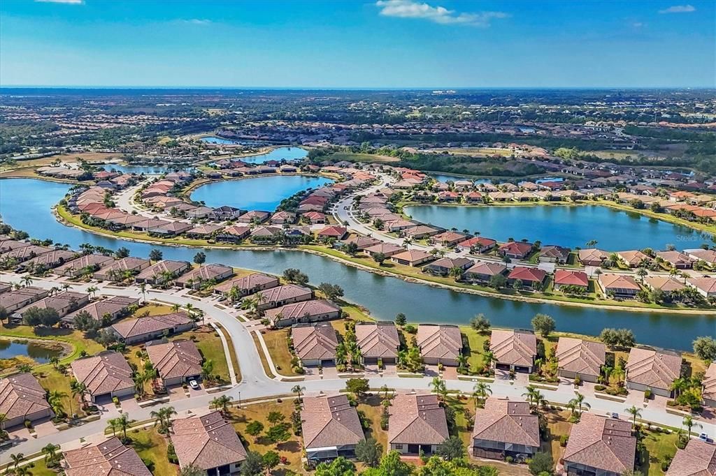 待售: $377,000 (2 贝兹, 2 浴室, 1572 平方英尺)