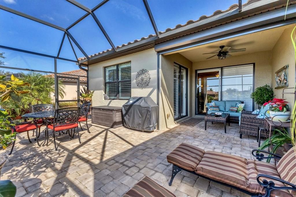 待售: $377,000 (2 贝兹, 2 浴室, 1572 平方英尺)