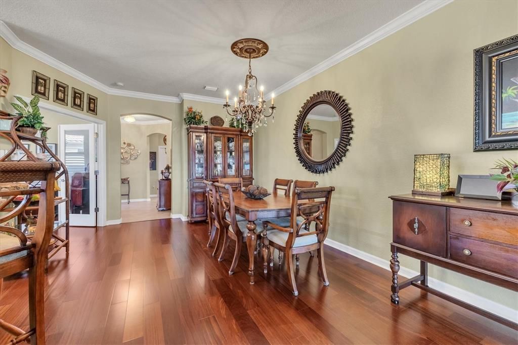 待售: $377,000 (2 贝兹, 2 浴室, 1572 平方英尺)