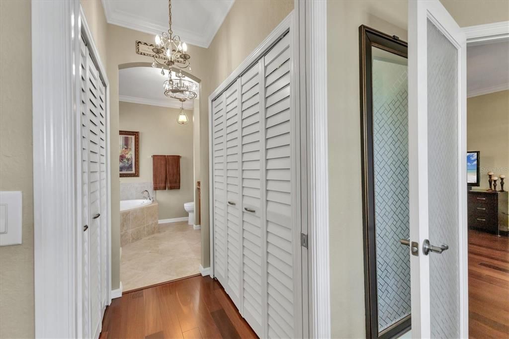 待售: $377,000 (2 贝兹, 2 浴室, 1572 平方英尺)