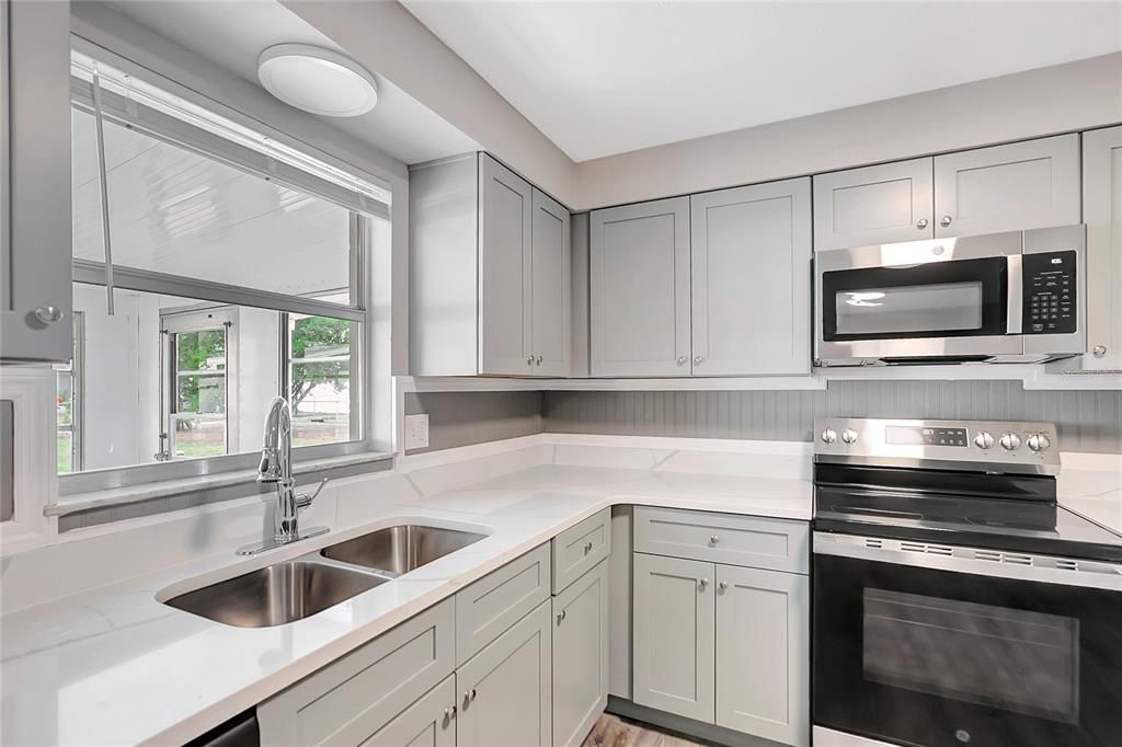 En Venta: $299,000 (3 camas, 2 baños, 1428 Pies cuadrados)