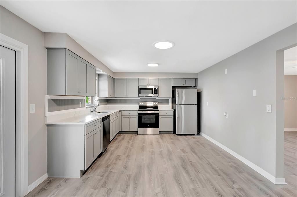 En Venta: $299,000 (3 camas, 2 baños, 1428 Pies cuadrados)