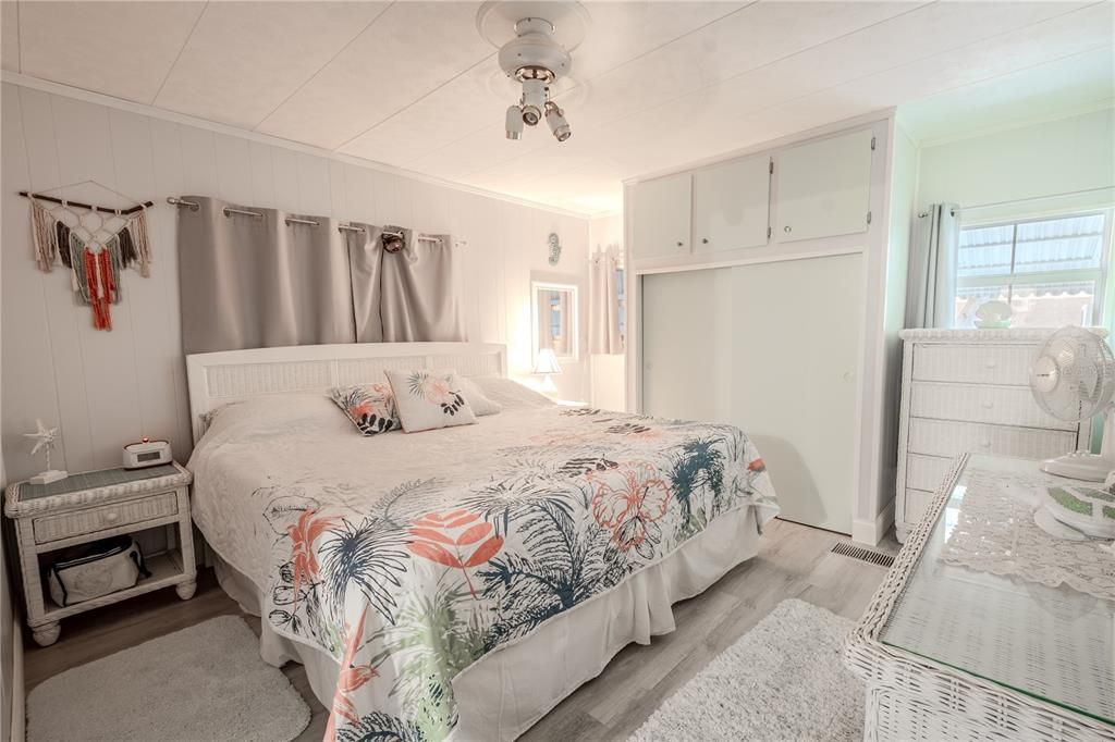 待售: $215,000 (2 贝兹, 2 浴室, 1286 平方英尺)