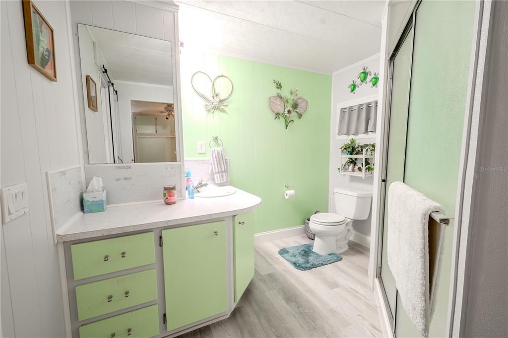 待售: $215,000 (2 贝兹, 2 浴室, 1286 平方英尺)