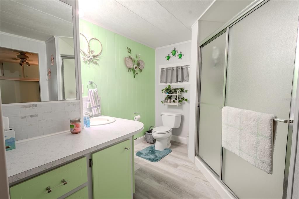 待售: $215,000 (2 贝兹, 2 浴室, 1286 平方英尺)