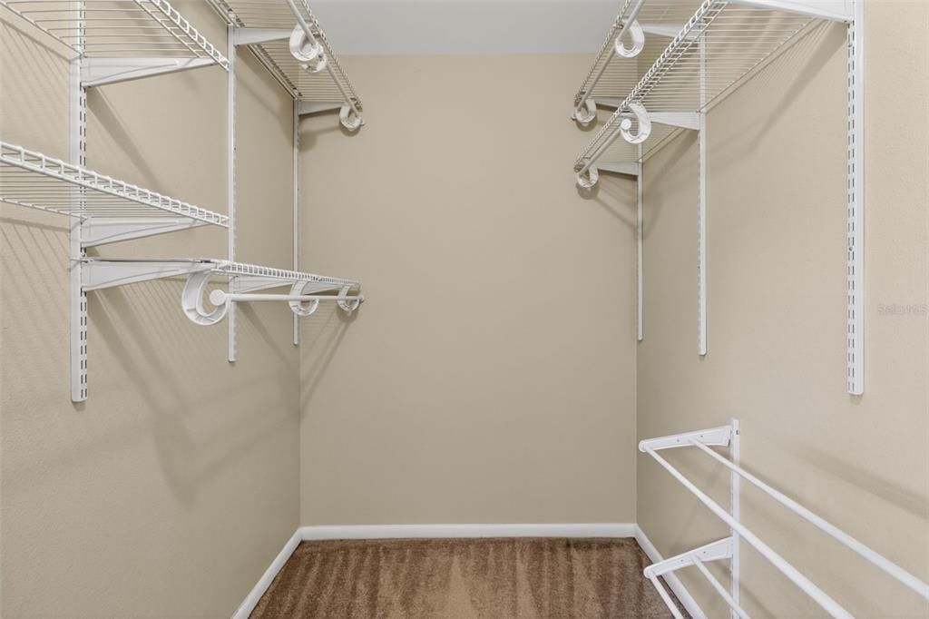 For Rent: $2,350 (3 beds, 2 baths, 1572 Square Feet)