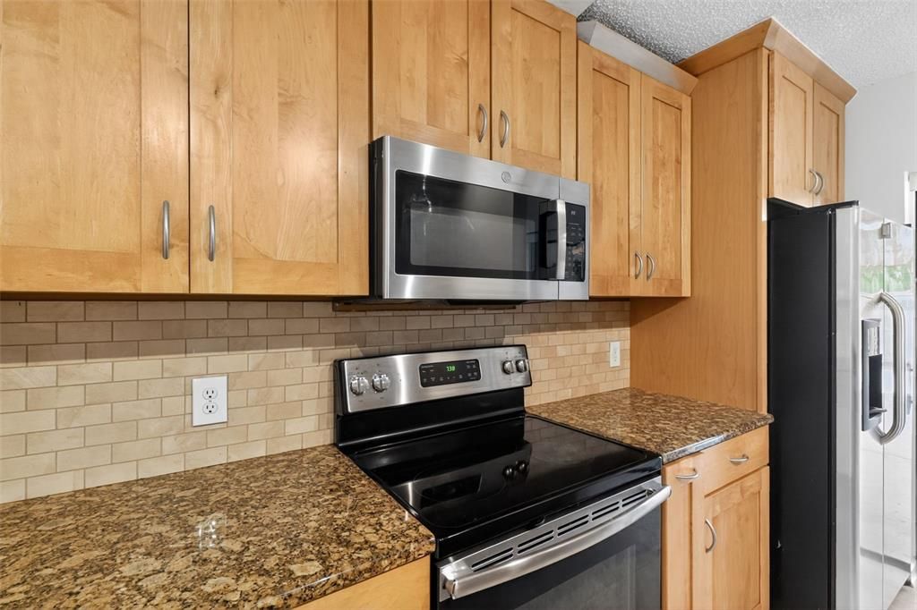 For Rent: $2,350 (3 beds, 2 baths, 1572 Square Feet)