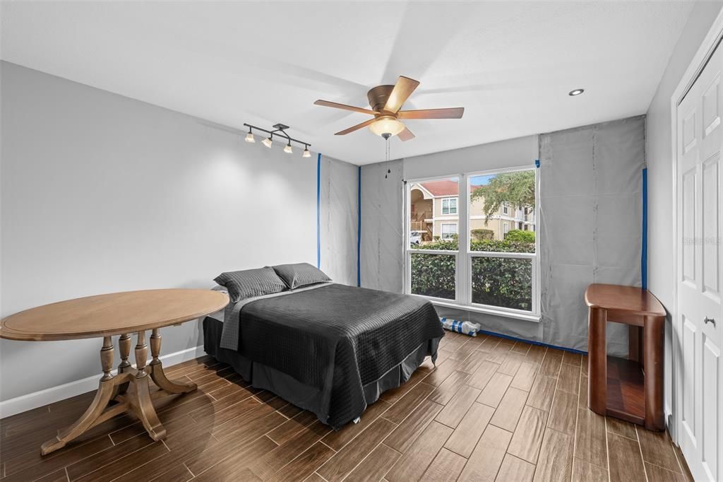 На продажу: $171,999 (2 спален, 2 ванн, 1164 Квадратных фут)