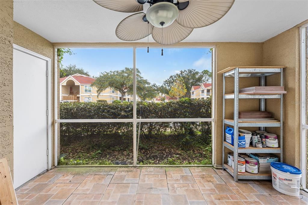 На продажу: $171,999 (2 спален, 2 ванн, 1164 Квадратных фут)