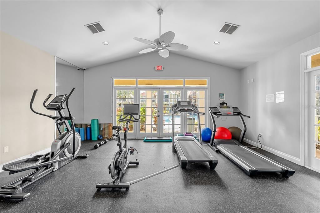 На продажу: $171,999 (2 спален, 2 ванн, 1164 Квадратных фут)