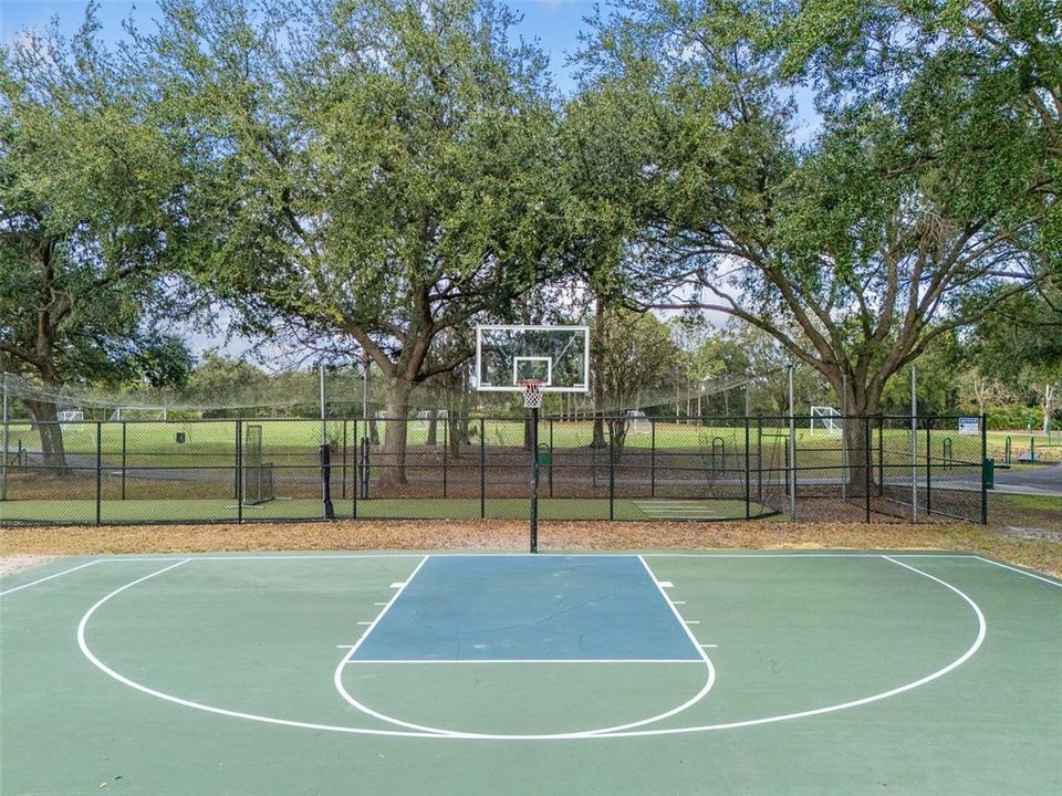 На продажу: $171,999 (2 спален, 2 ванн, 1164 Квадратных фут)