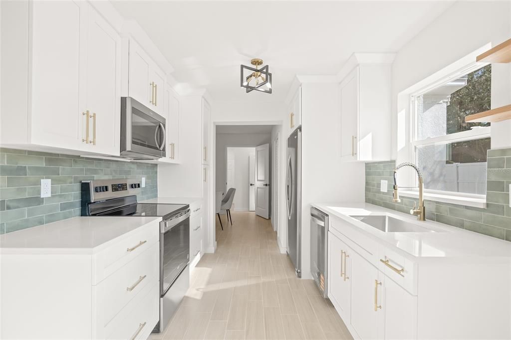 For Sale: $419,900 (4 beds, 2 baths, 1523 Square Feet)