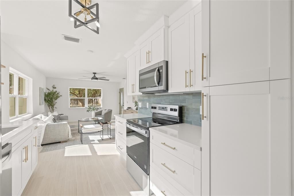 For Sale: $419,900 (4 beds, 2 baths, 1523 Square Feet)