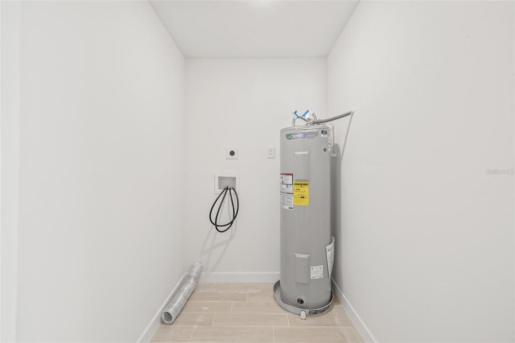 For Sale: $419,900 (4 beds, 2 baths, 1523 Square Feet)