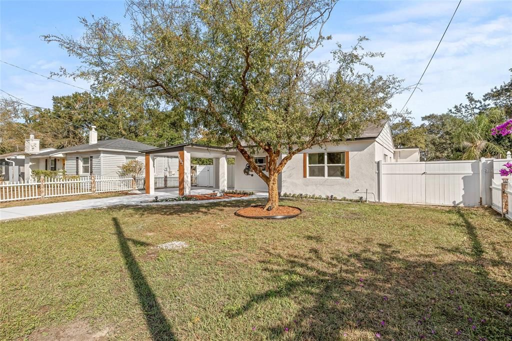 For Sale: $419,900 (4 beds, 2 baths, 1523 Square Feet)