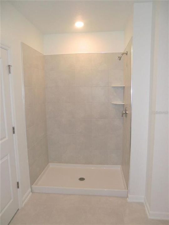 出租: $2,250 (4 贝兹, 2 浴室, 1936 平方英尺)