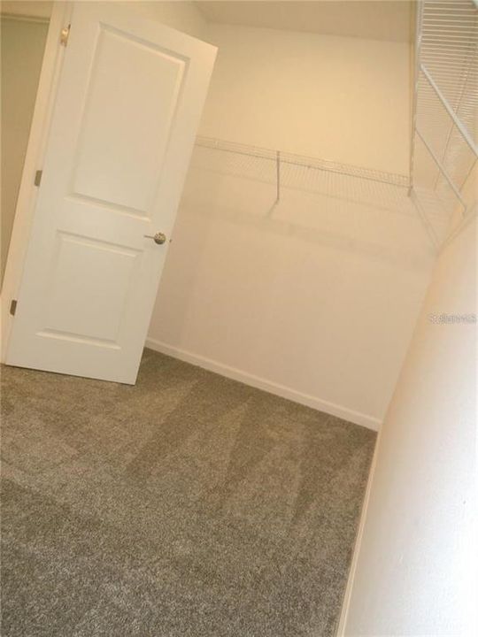 出租: $2,250 (4 贝兹, 2 浴室, 1936 平方英尺)