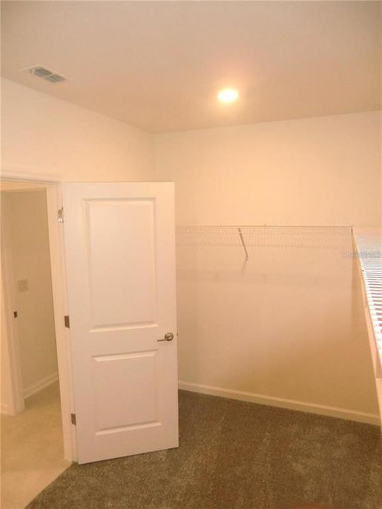 出租: $2,250 (4 贝兹, 2 浴室, 1936 平方英尺)