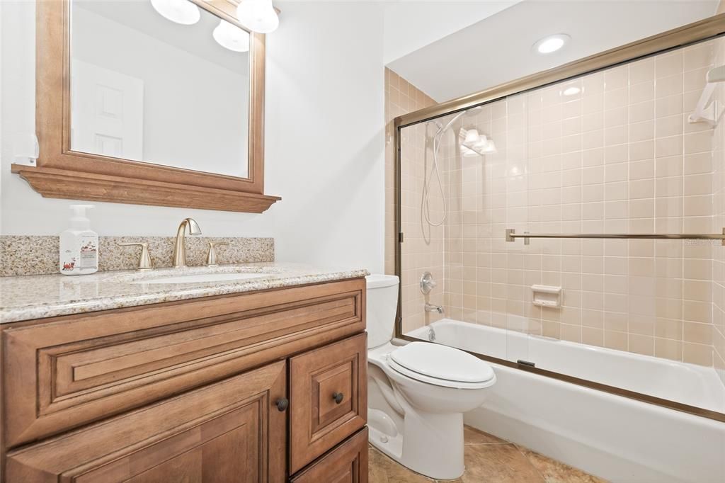 En Venta: $489,900 (4 camas, 3 baños, 2094 Pies cuadrados)